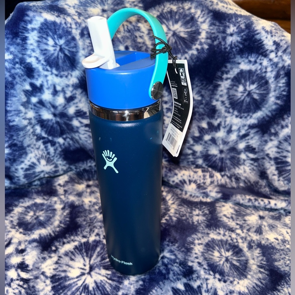 Hydro Flask Navy Blue Bottle with Straw Lid